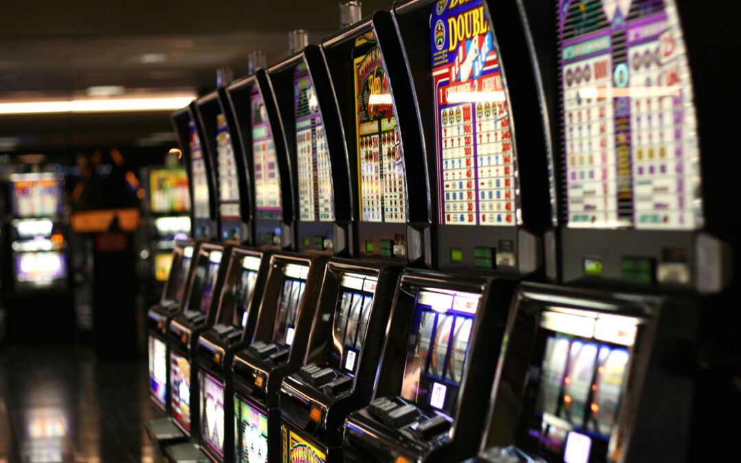 AZZARDO E LUDOPATIA: I COMUNI DI TRAPANI ED ERICE PRONTI AD EMETTERE ORDINANZE ANTISLOT – LA SODDISFAZIONE DI CODICI E METTIAMOCI IN GIOCO