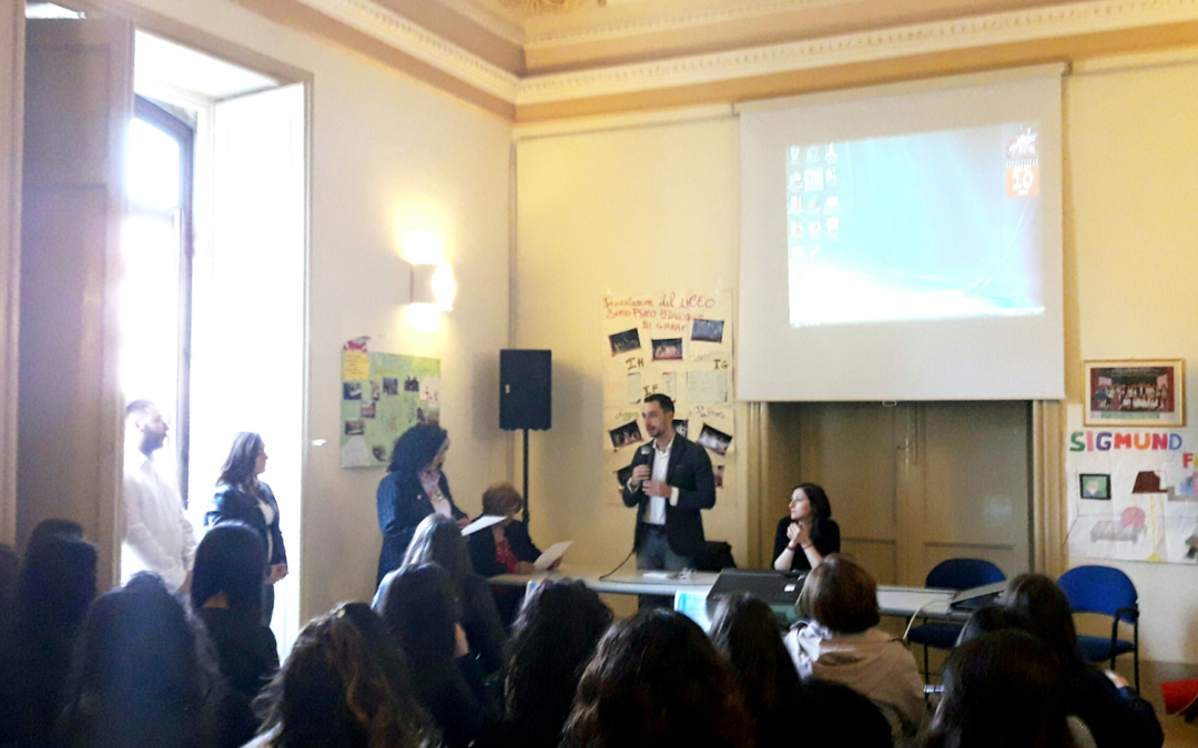 Bullismo e cyberbullismo: l’incontro di CODICI e Obiettivo Legalità con gli studenti del Liceo “M. Amari”